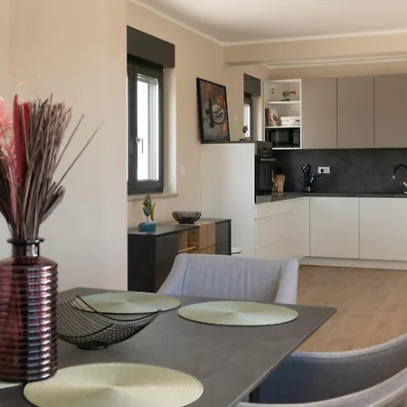 Cozy In With Kitchen * Krnica
